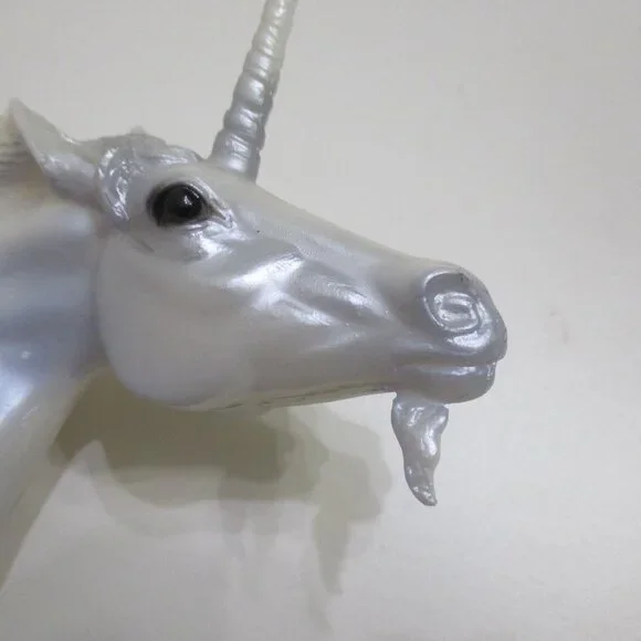 Retired Breyer Horse #1146 Stardust Pearl Blue Unicorn Running Stallion Fantasy - Picture 3 of 13